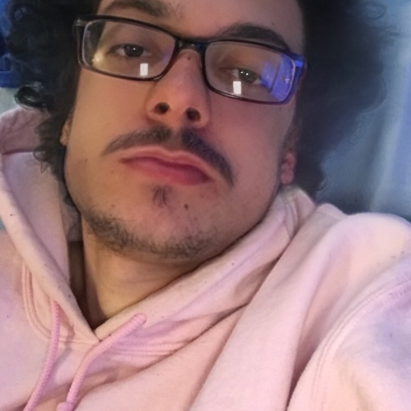 Meet your Posher, Dennis - Picture 1 of 1